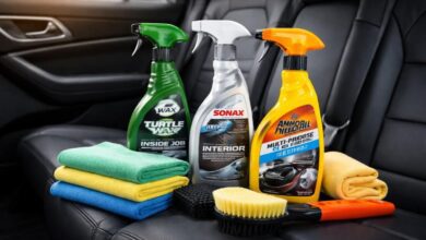 أدوات ومنظفات داخل السيارة للاستخدام المنزلي داخل مقصورة سيارة