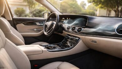 داخل سيارة نظيف ومنعش يعكس استخدام معطر سيارة يدوم طويلًا للاستخدام المنزلي