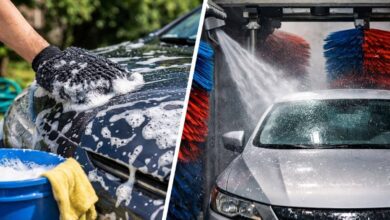مقارنة بين الغسيل اليدوي للسيارة في المنزل وغسيل السيارة في المغسلة من حيث طريقة التنظيف وتأثيرها على الطلاء